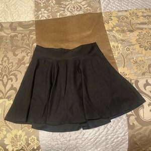 Old Navy Black Flared skort